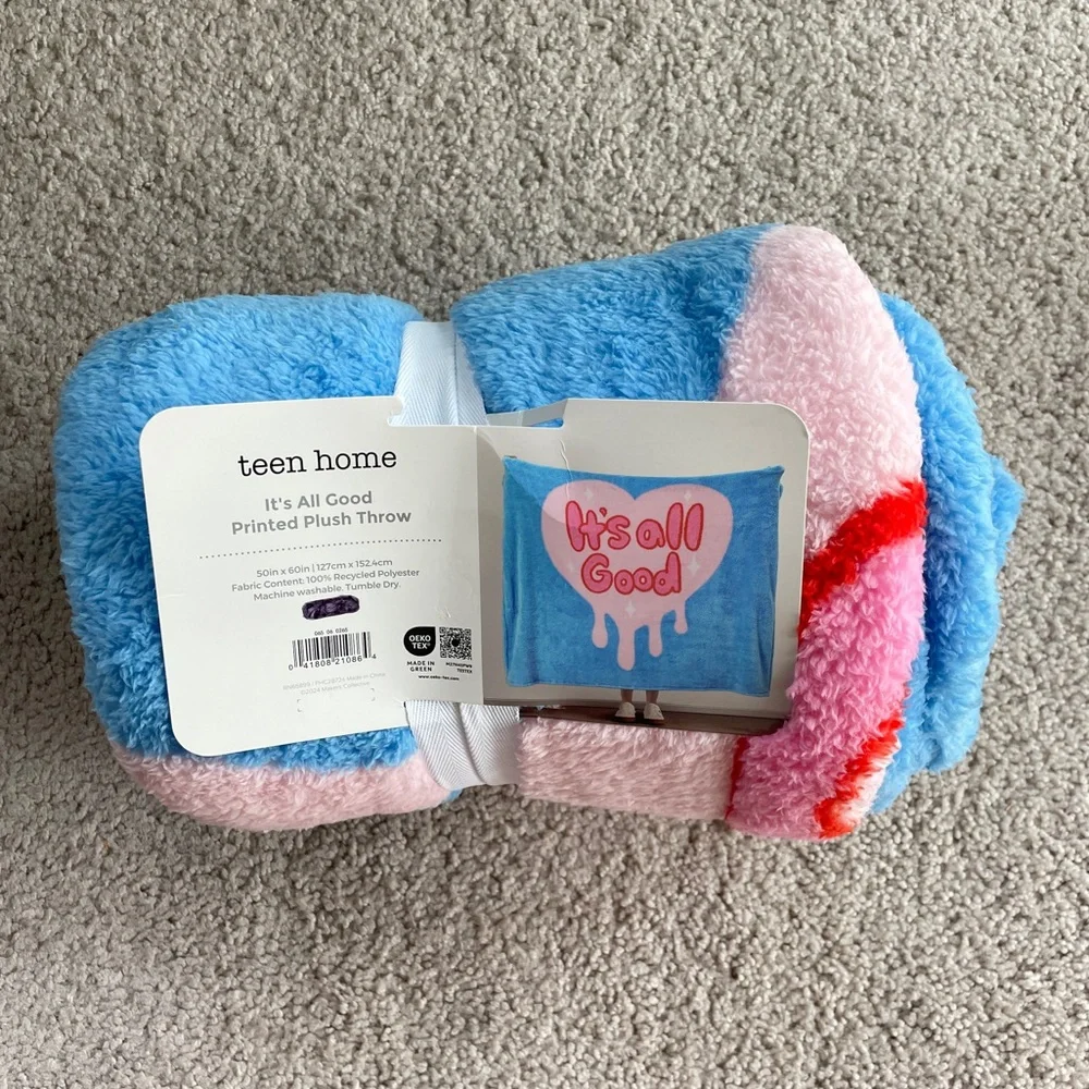 Target Teen Home -It's All Good Melting Heart Printed Throw 50x60
